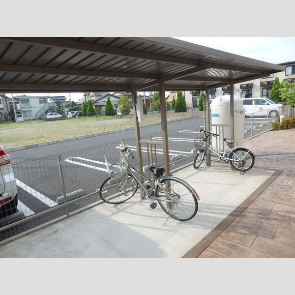 ルミエール 駐輪場