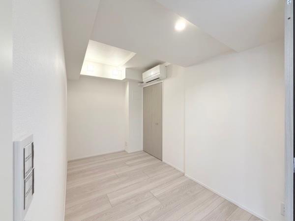 エレミ本蓮沼5階 リビング