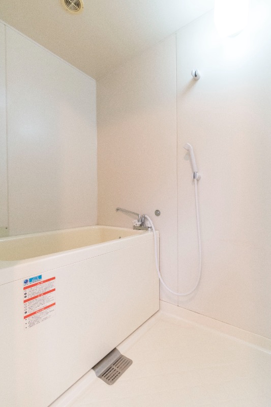 アミューズ国立 内観