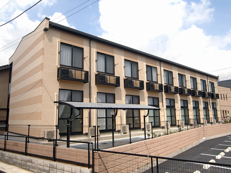 レオパレスコンフォート佐藤の外観画像