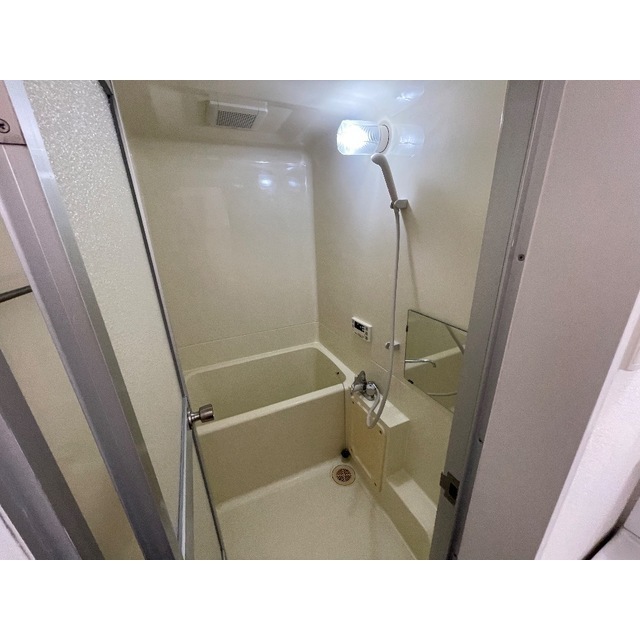 キャロットハウス岸町202号室 お風呂