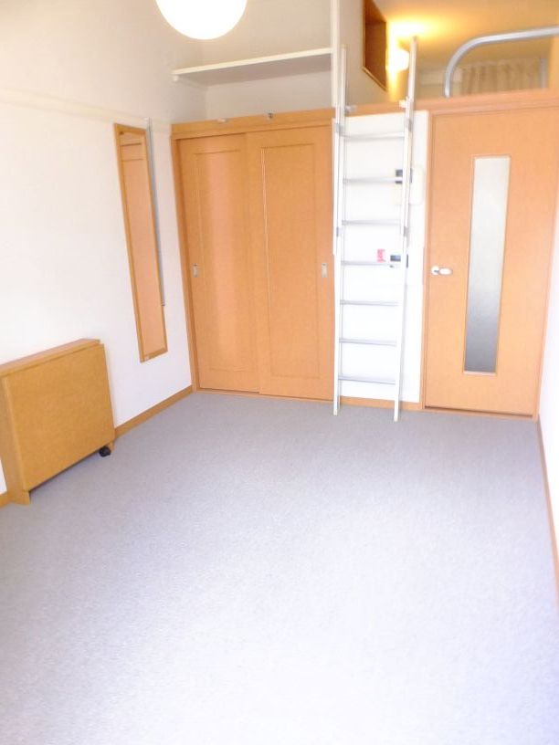 レオパレスハーモニー リビング