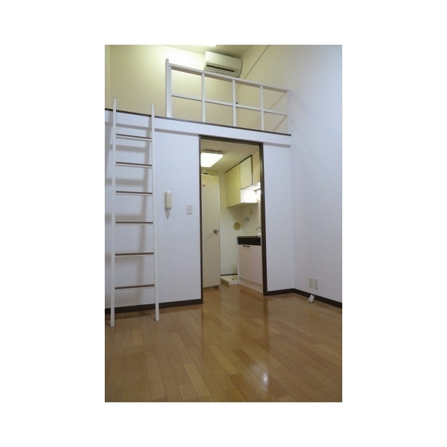 フロンティア リビング