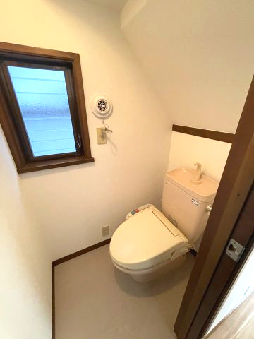 板橋区若木3丁目戸建 トイレ