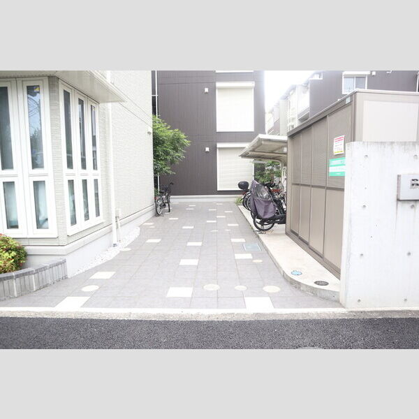 Bienestar303号室 アプローチ