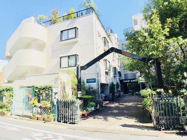 パヴィヨン・ブランの外観画像