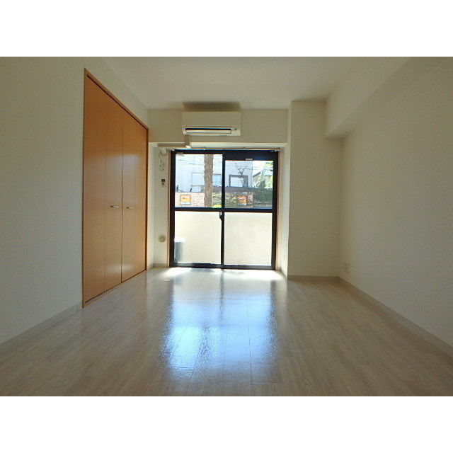 ルナスクエア 内観