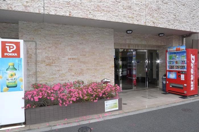 ステージファースト本駒込 エントランス