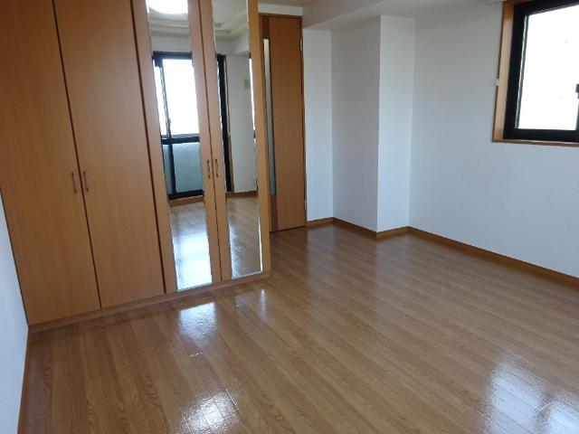 ローズガーデンＮＫＫ 洋室（501号室画像）