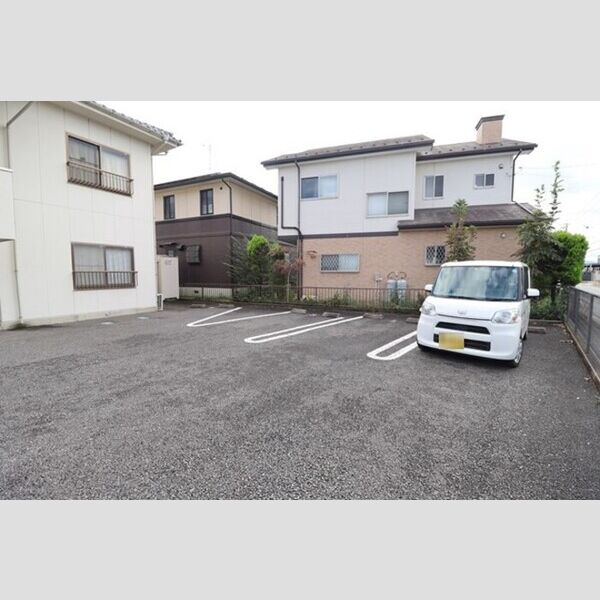 エステートミライ 駐車場