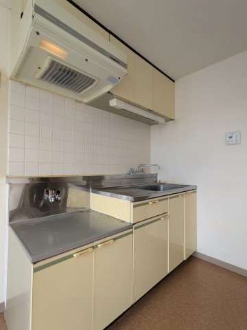 ワイケービー桜台 キッチン