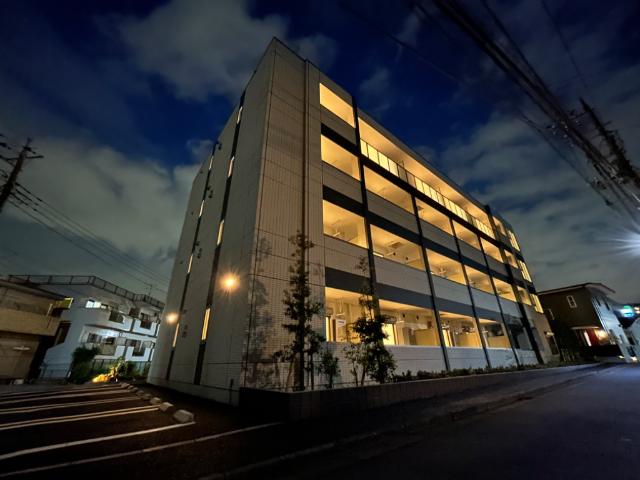 コンフォート　若木 外観写真（夜）