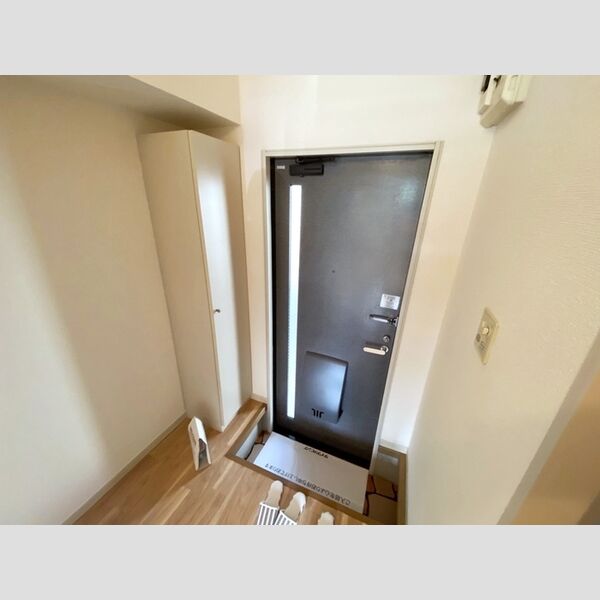 プレミールB105号室 玄関