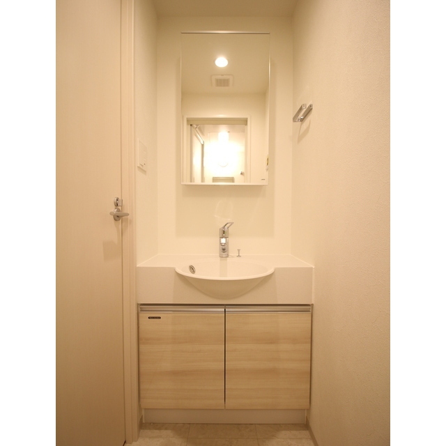 プレール・ドゥーク赤塚305号室 一面鏡洗面化粧台