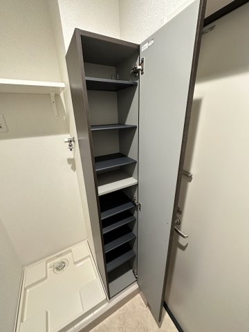 ダイヤモンドテラス生麦A302号室 玄関