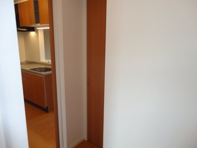 メゾン　グレイス103号室 廊下収納