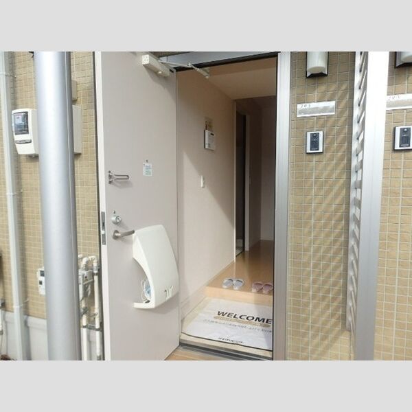 ルミエール 玄関