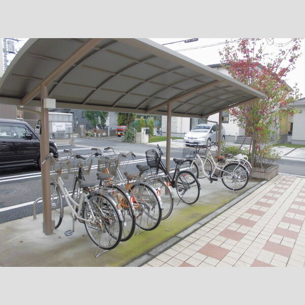 ビューティー・フレア 駐輪場