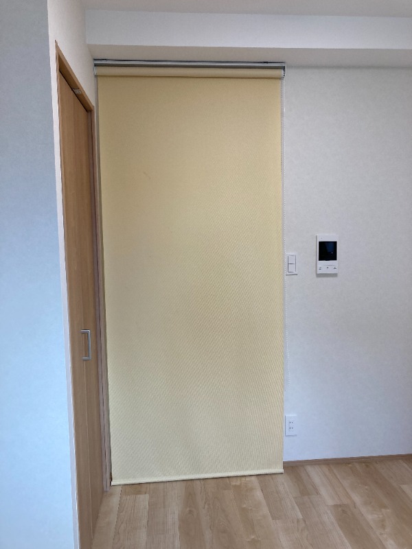 CREAL住吉Ⅱ4階 ロールスクリーン