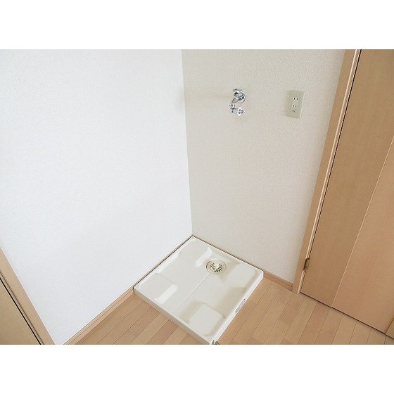 ちきゅうハウス0205号室 室内洗濯機置場