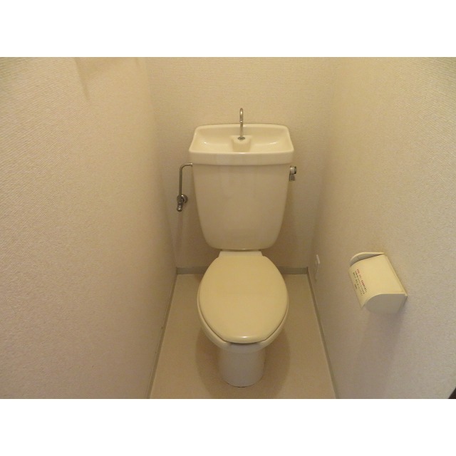 メゾン・アメニテ トイレ