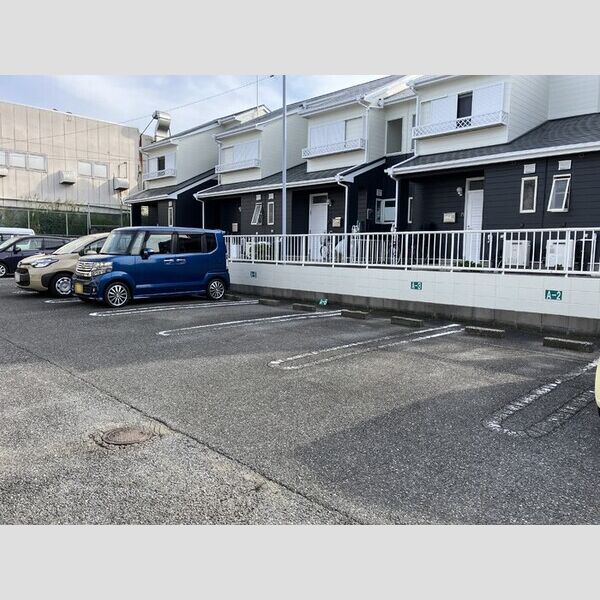 長浦駅前ハイツ　C 駐車場