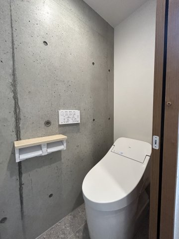 ミオテゾーロ哲学堂カーザ0104号室 トイレ