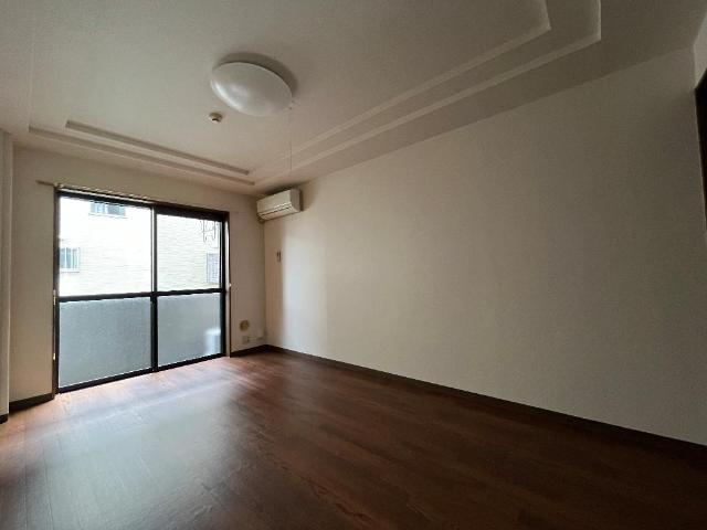 ロズウェルシブヤ 洋室