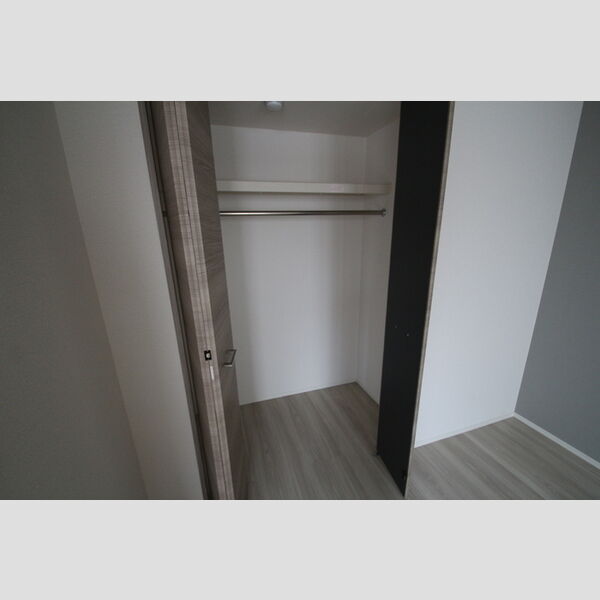 グラナーデ六町Ⅱ305号室 同建物別部屋の参考画像