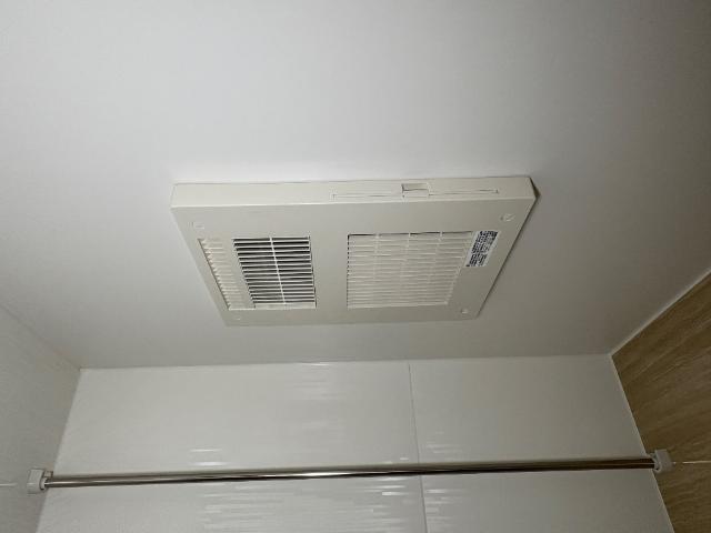 レーベン・ハイム美園５201号室 浴室乾燥機