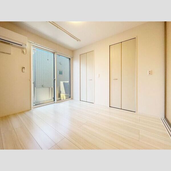 ルリアン給田101号室 洋室