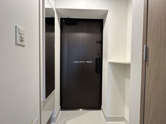 コンシェリア中野南台 ＴＨＥ ＲＥＳＩＤＥＮＣＥ3階 ☆玄関は帰宅時に嬉しい人感センサー付きライト☆