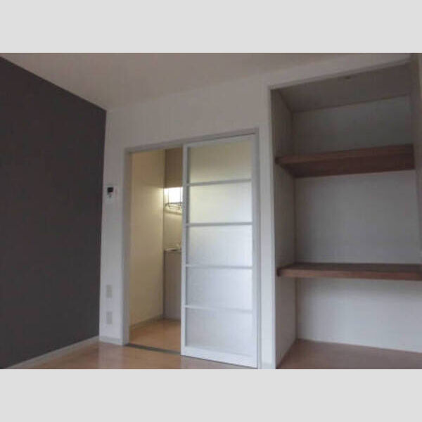 プレミールA リビング 204