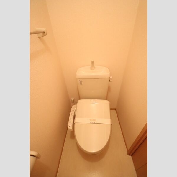 ロイヤルヒル三郷 温水洗浄暖房便座