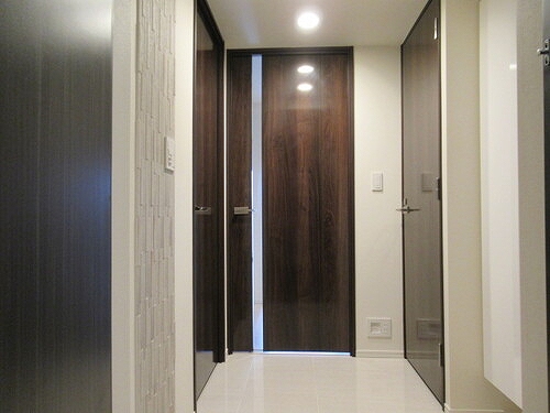 シティハウス目黒ザ・グランド7階 玄関