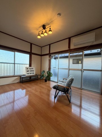 シマムラマンション 洋室6畳、日当たり良好