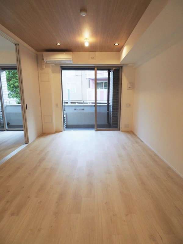 レジディア世田谷弦巻 リビング