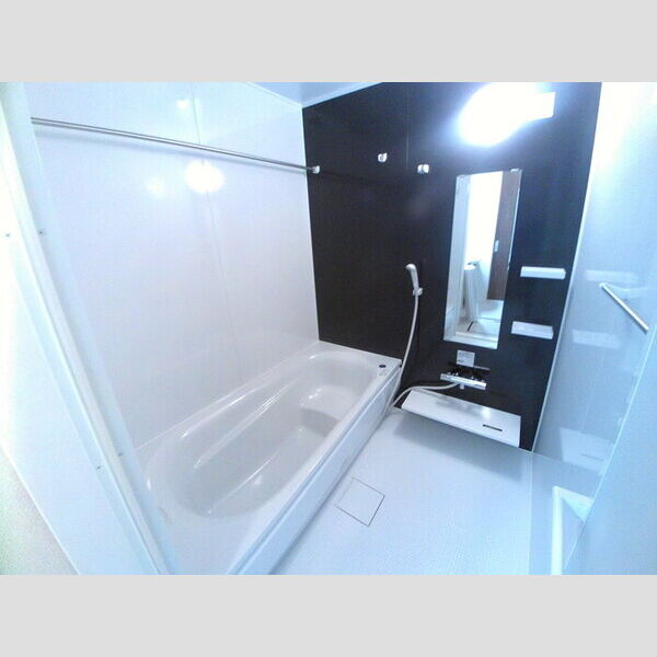 ブリュンヒルト 追い焚き機能と浴室乾燥機のついた一坪風呂