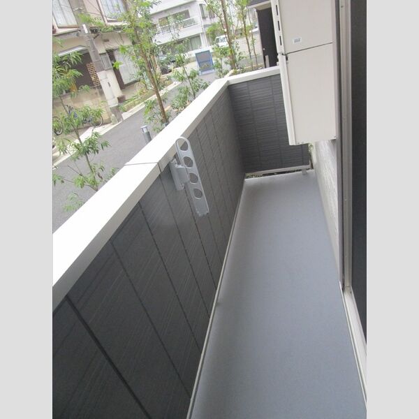 クレスト谷原101号室 バルコニー