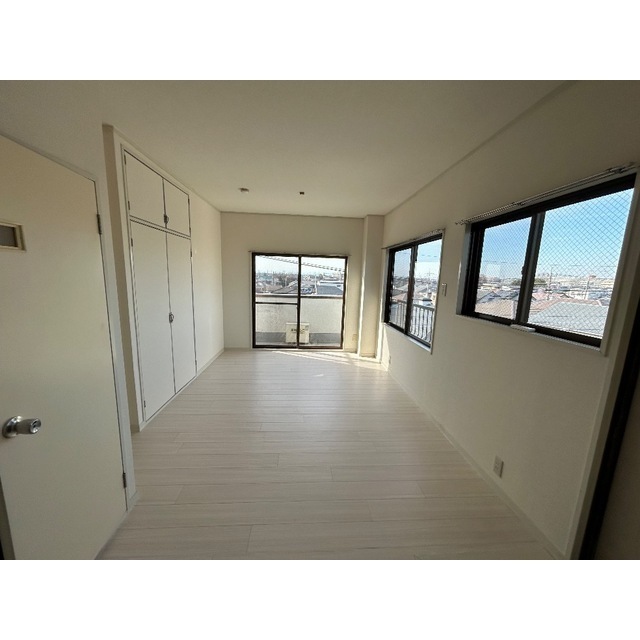 只見ハイツ303号室 内観