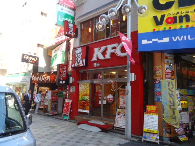 Ｓｕｎーｐｈｏｎｉａ ケンタッキーフライドチキン所沢駅前店まで1,299ｍ