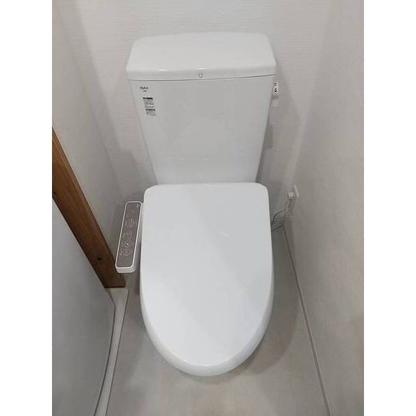 Ligere南行徳East0104号室 トイレ