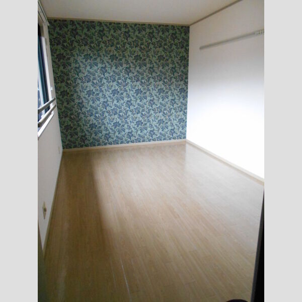 エミール201号室 洋室