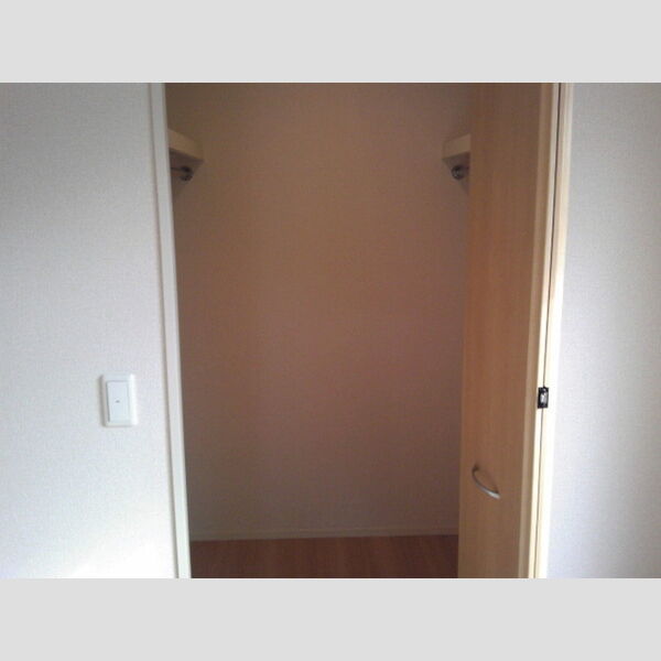 ソレイユ 洋室収納