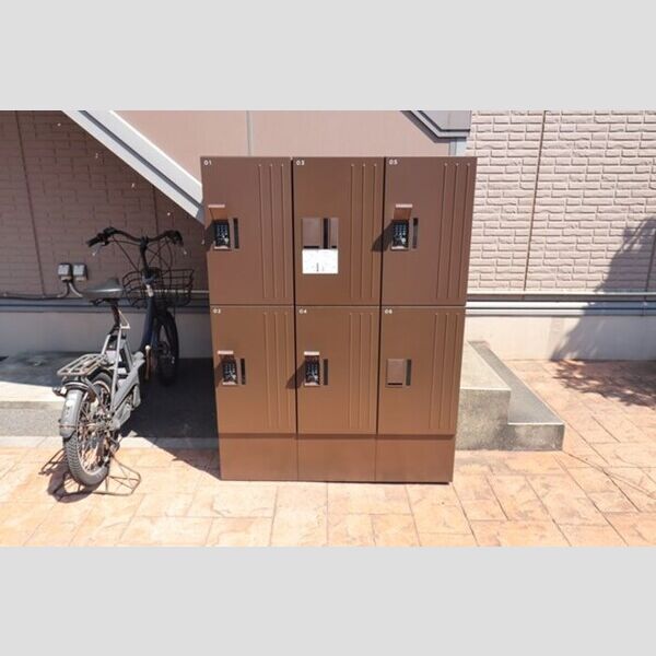 プルミエコート207号室 宅配ボックス