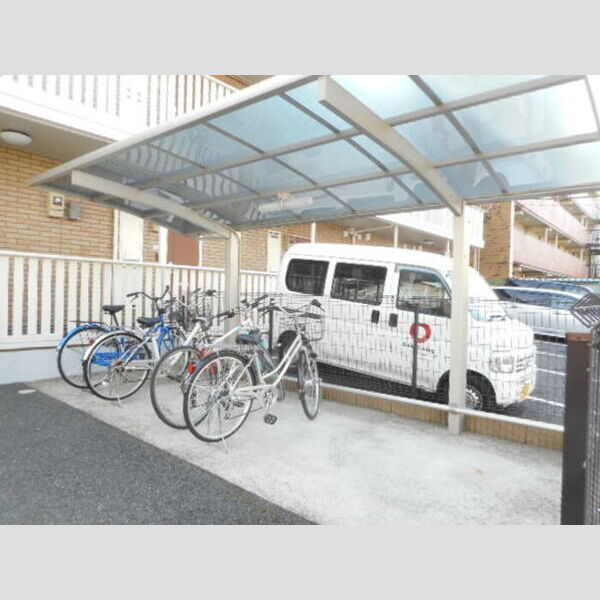 スプリング・S 駐輪場