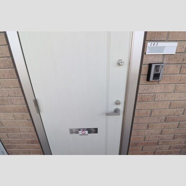 グランモア柳川C 玄関