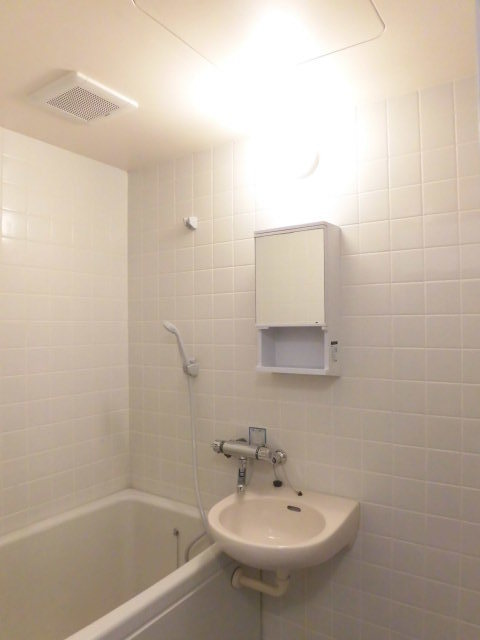 ＡＬＥＧＲＩＡ0105号室 バス