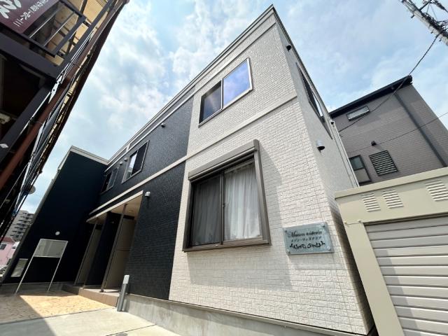 メゾン・ウィステリア 外観写真（昼）