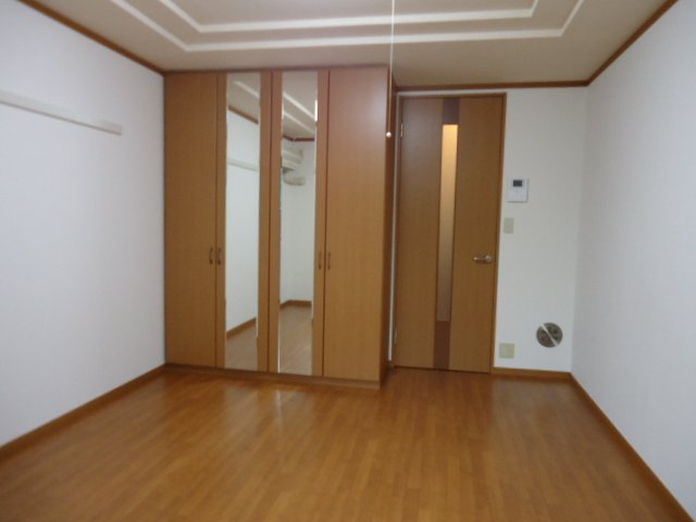 メゾン・トランタンヌーフ 洋室